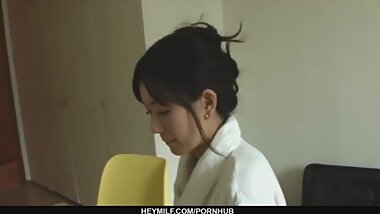 Cute Asian Cougar Manami Komukai threesome action